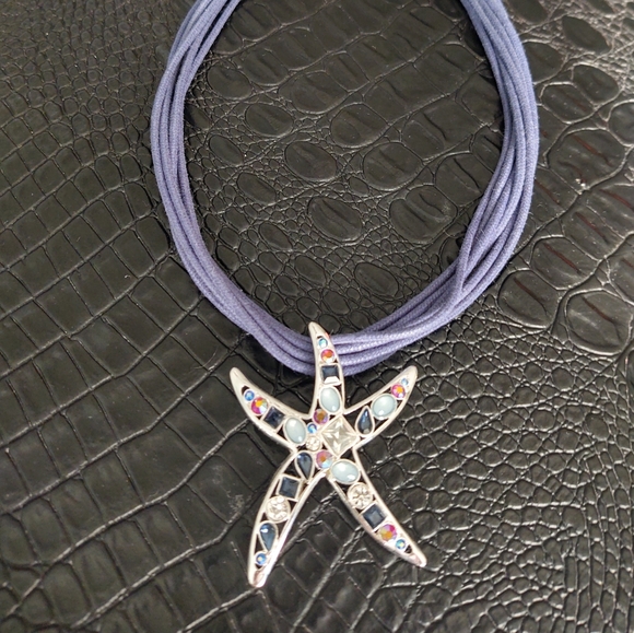 Silver Starfish necklace - Picture 2 of 2